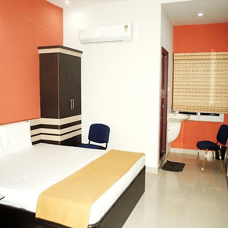 Ssr Hotel Srikalahasti Extérieur photo