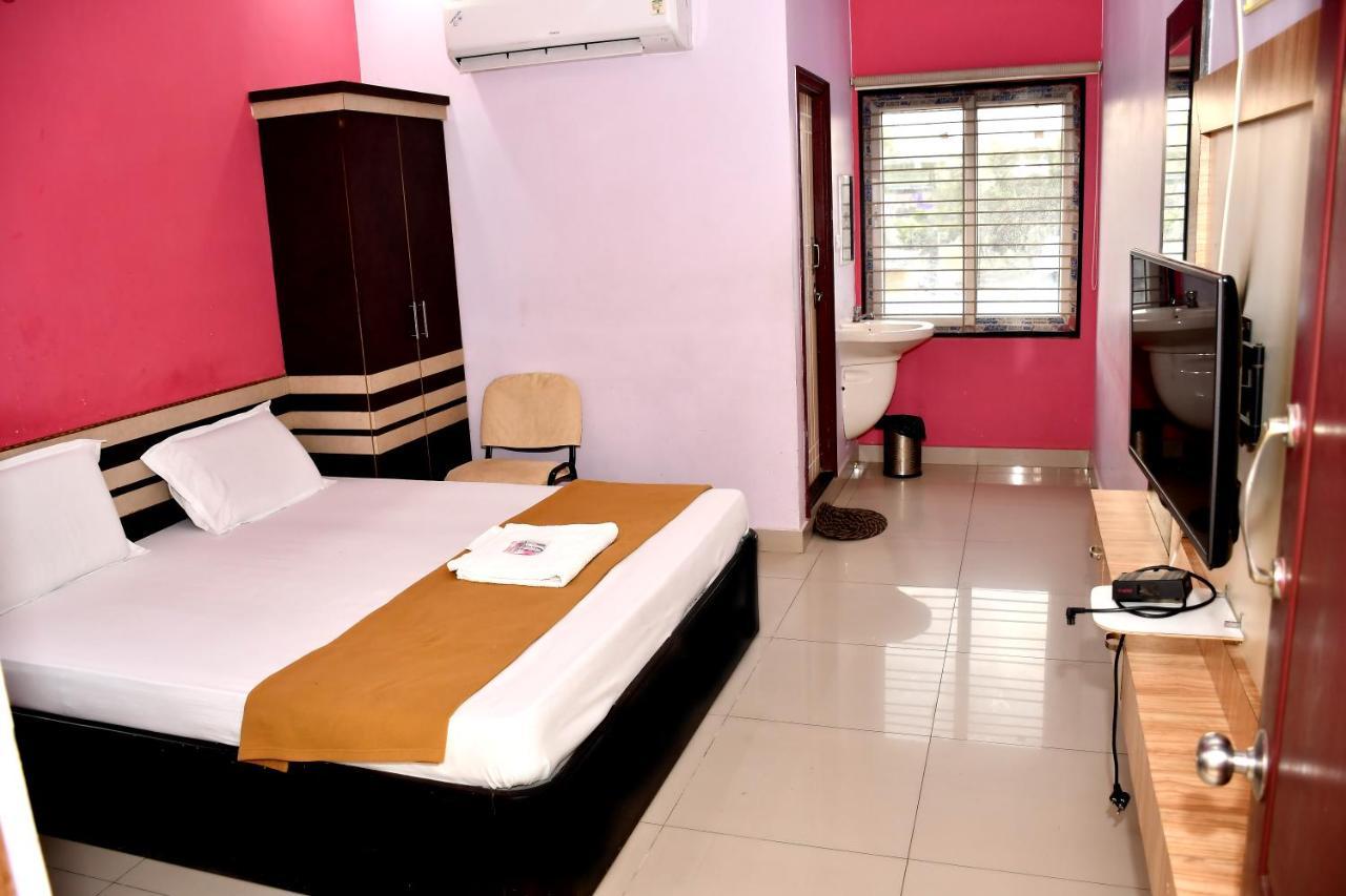 Ssr Hotel Srikalahasti Extérieur photo