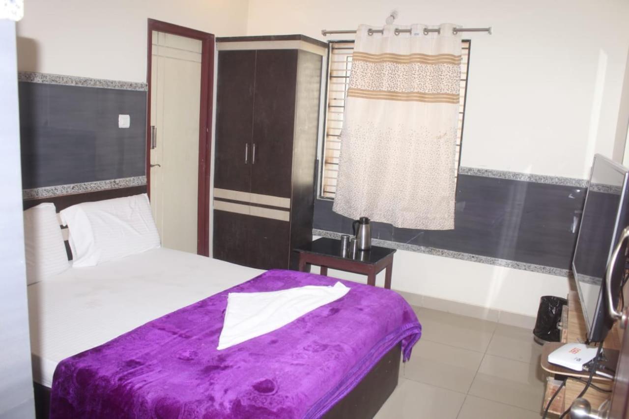Ssr Hotel Srikalahasti Extérieur photo