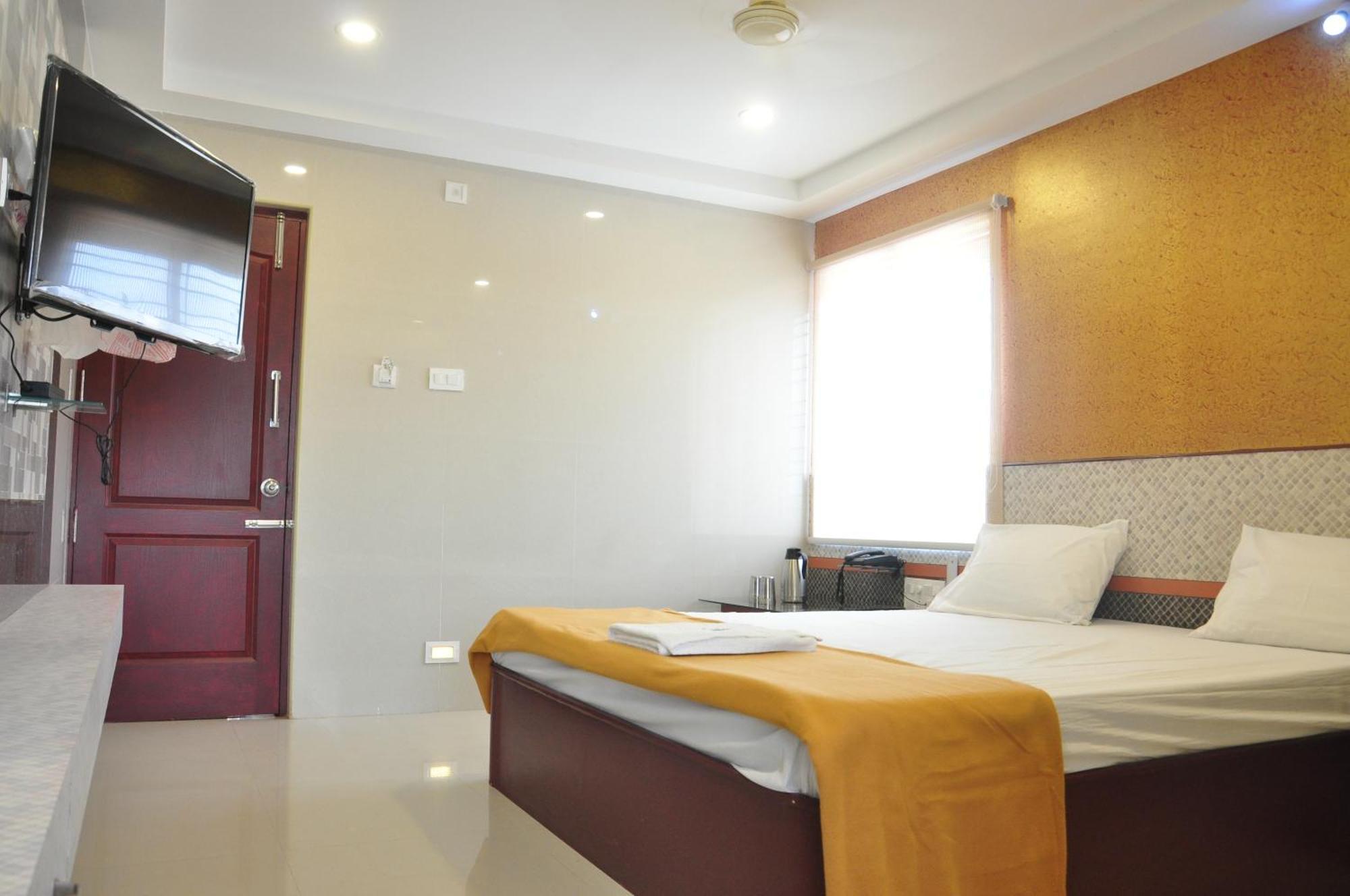 Ssr Hotel Srikalahasti Chambre photo