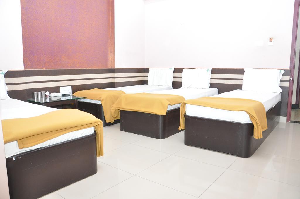 Ssr Hotel Srikalahasti Extérieur photo