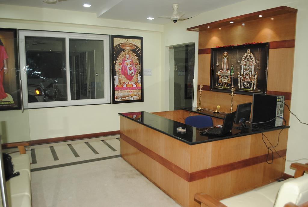 Ssr Hotel Srikalahasti Extérieur photo