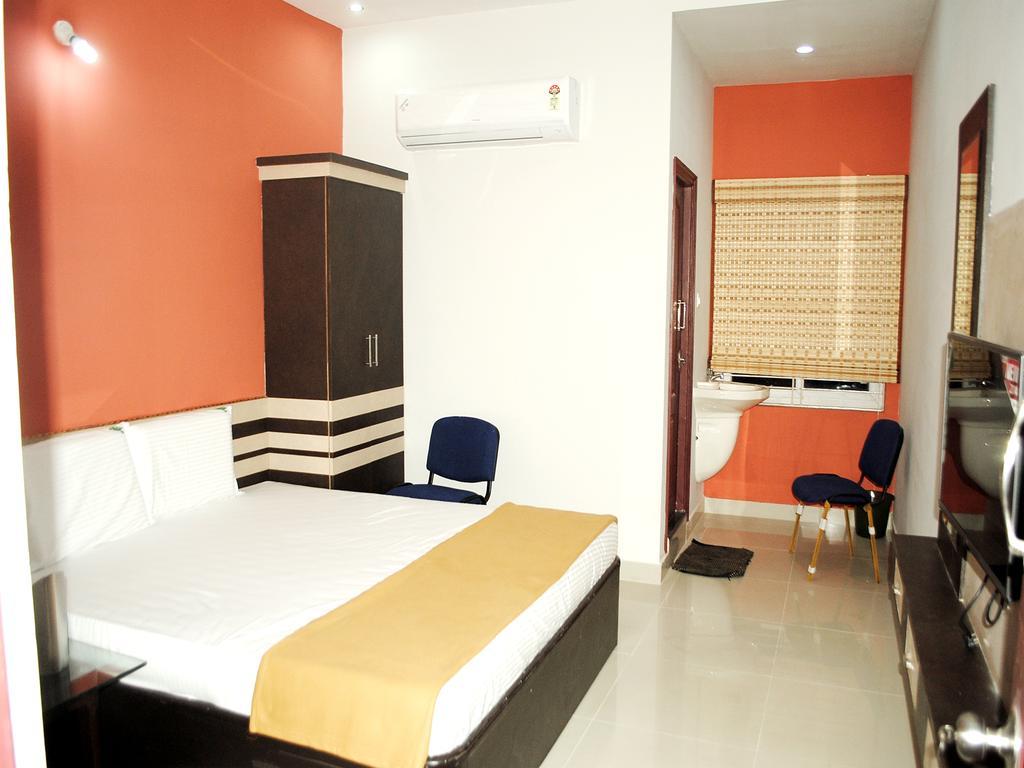 Ssr Hotel Srikalahasti Extérieur photo