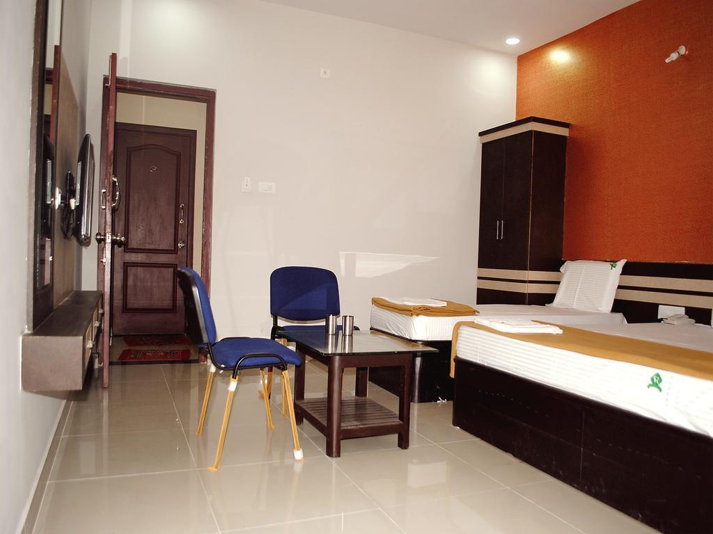 Ssr Hotel Srikalahasti Extérieur photo