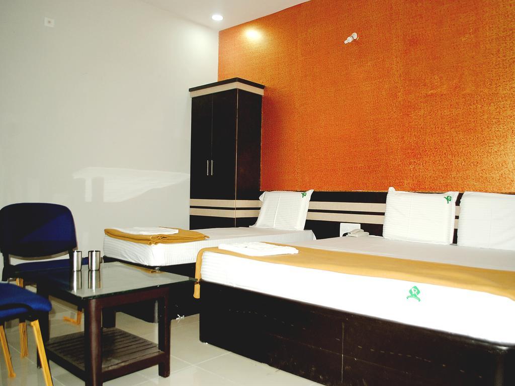 Ssr Hotel Srikalahasti Extérieur photo