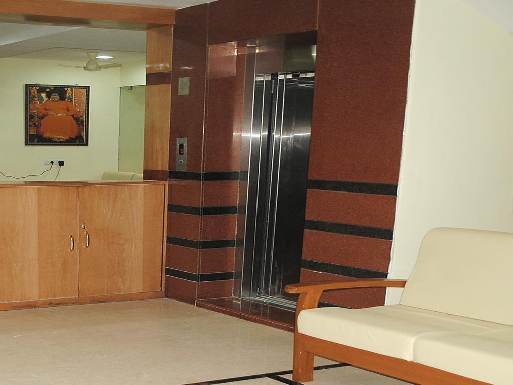 Ssr Hotel Srikalahasti Extérieur photo