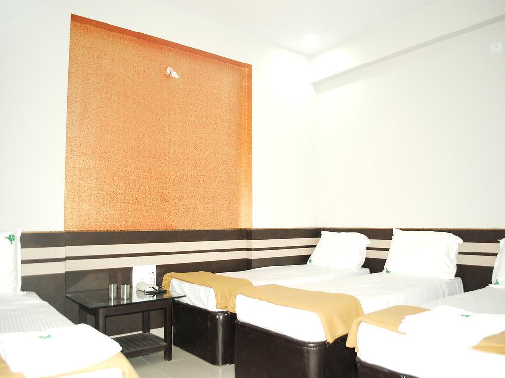 Ssr Hotel Srikalahasti Extérieur photo