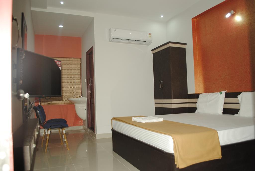 Ssr Hotel Srikalahasti Extérieur photo