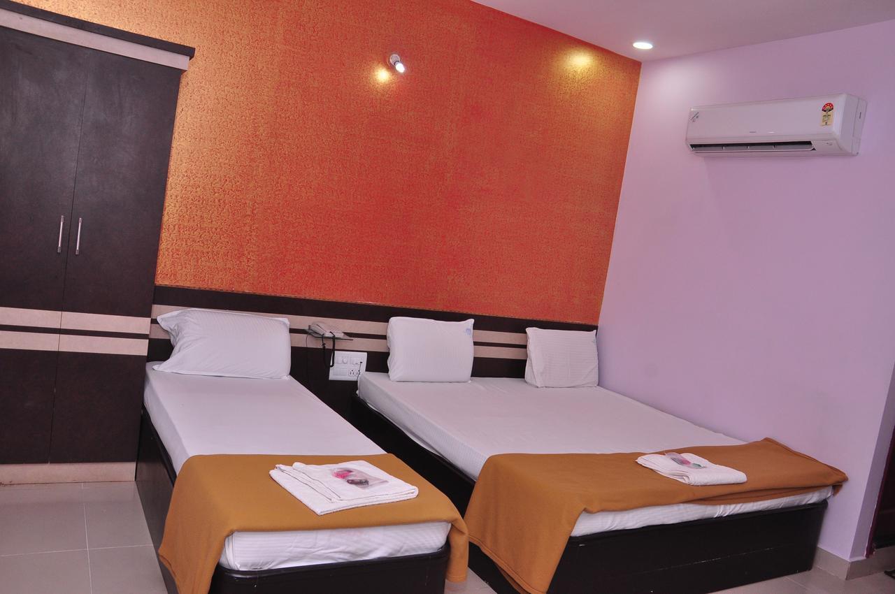Ssr Hotel Srikalahasti Extérieur photo